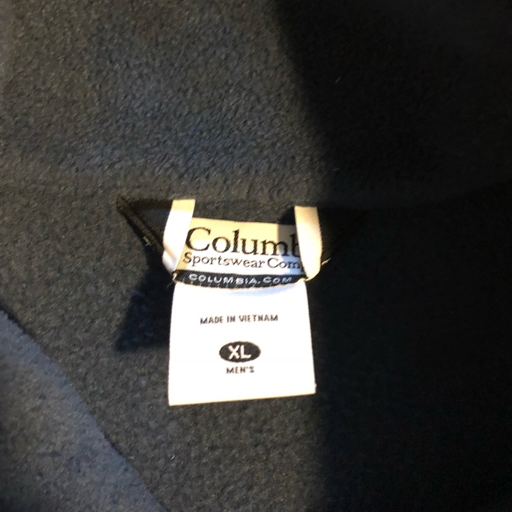 Columbia fleece navy jacket. Size XL - Picture 2 of 3
